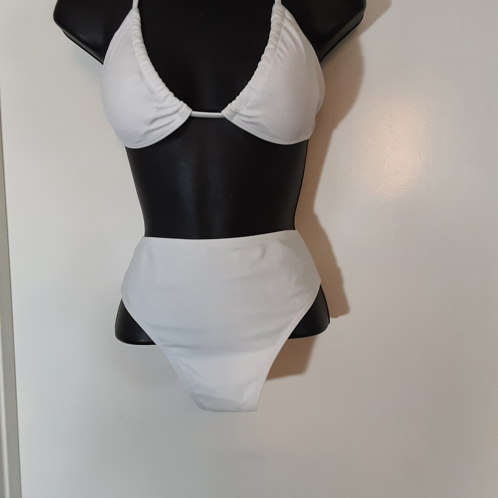 SHEIN Elegant White Swimwear Set